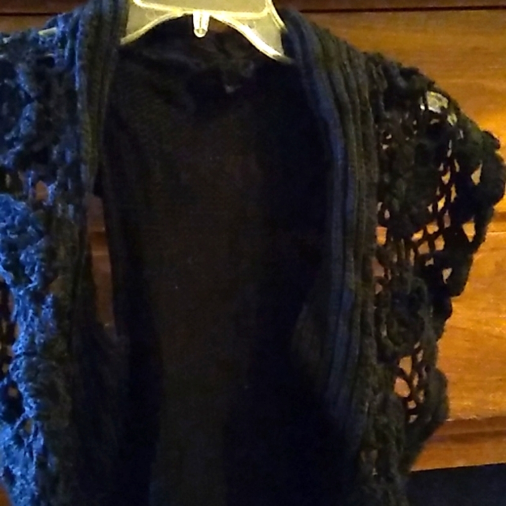 Sweater vest